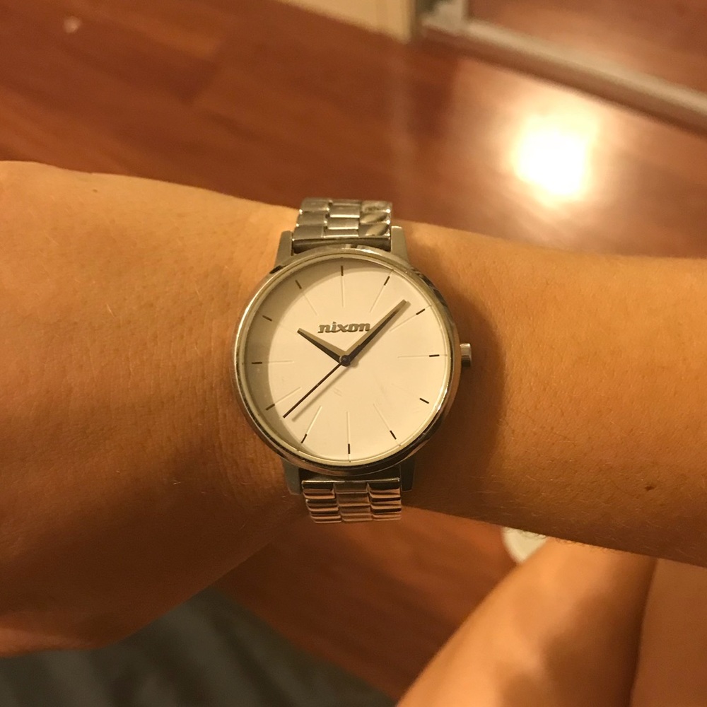 Nixon kensington silver women watch white face
